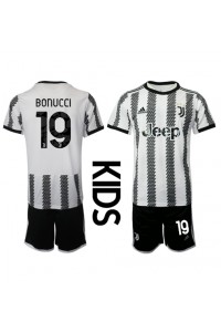 Juventus Leonardo Bonucci #19 Babytruitje Thuis tenue Kind 2022-23 Korte Mouw (+ Korte broeken)